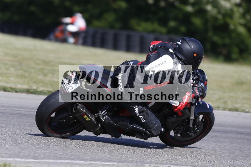 /Archiv-2025/17 17.05.2025 PROMAX ADR/Gruppe gruen/unklar